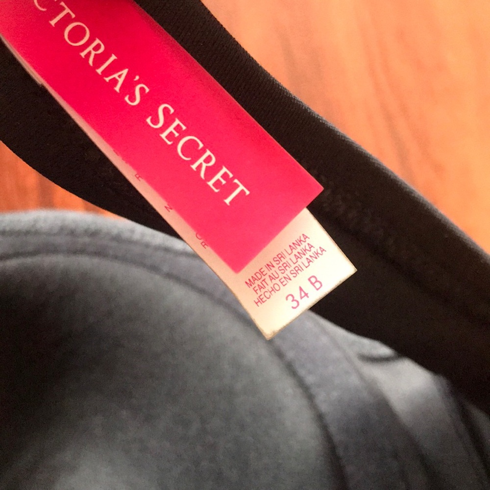Victoria Secret bikini swim top - Picture 2 of 5